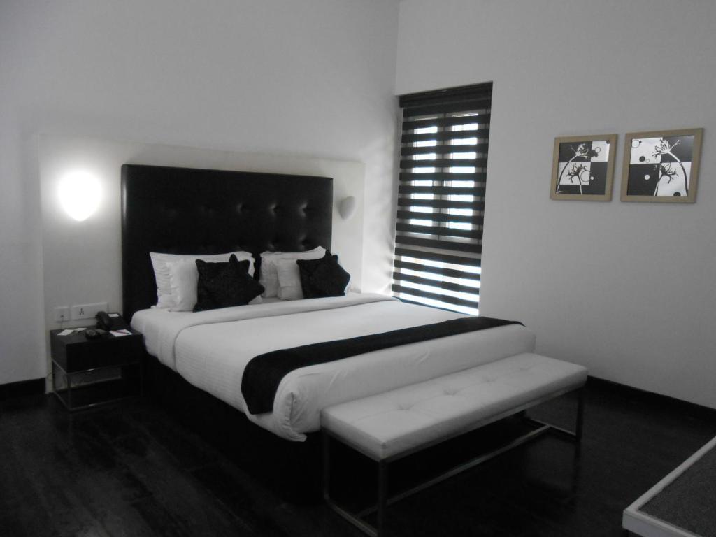 Sapphire Suite Колката Номер фото