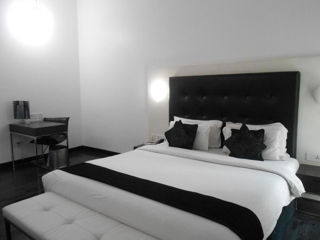 Sapphire Suite Колката Номер фото