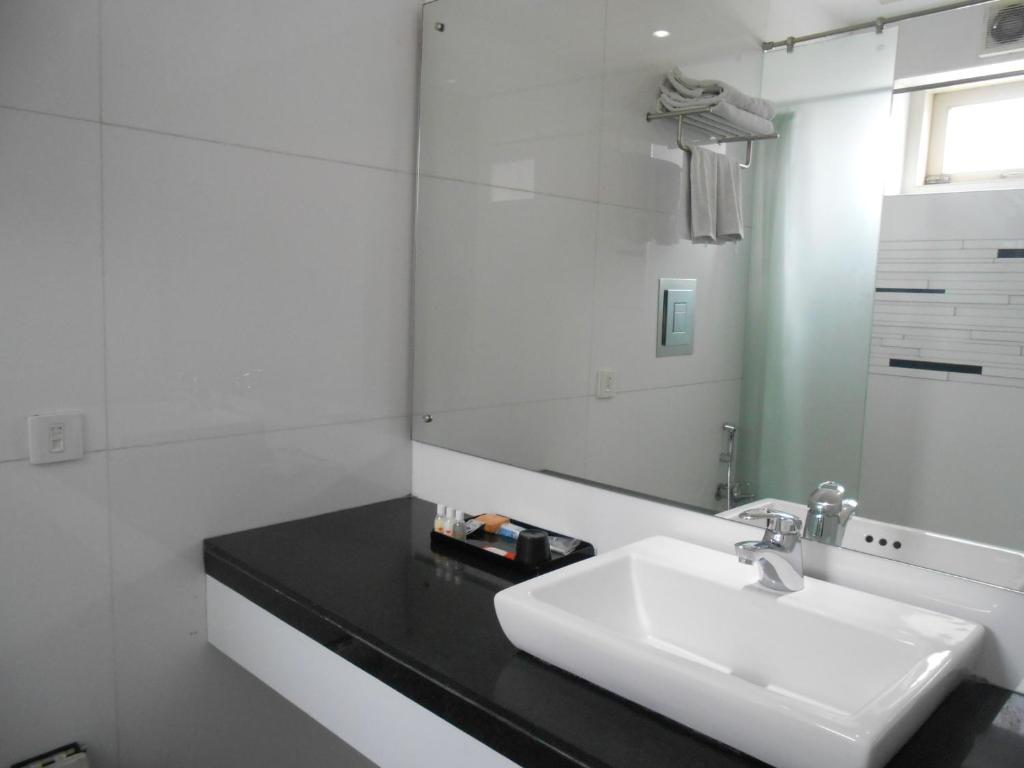 Sapphire Suite Колката Номер фото